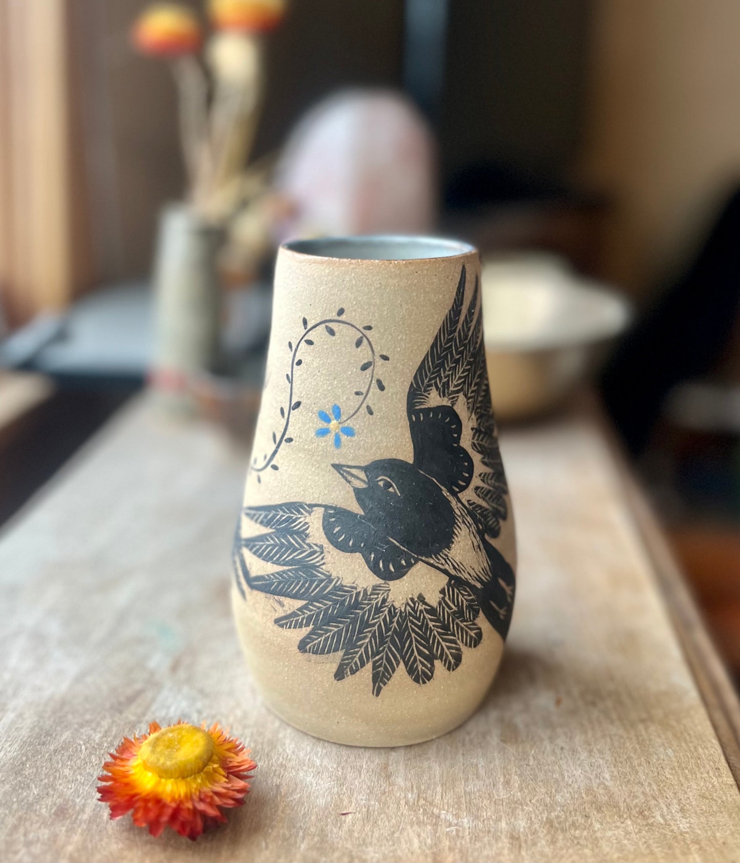 Magpie vase